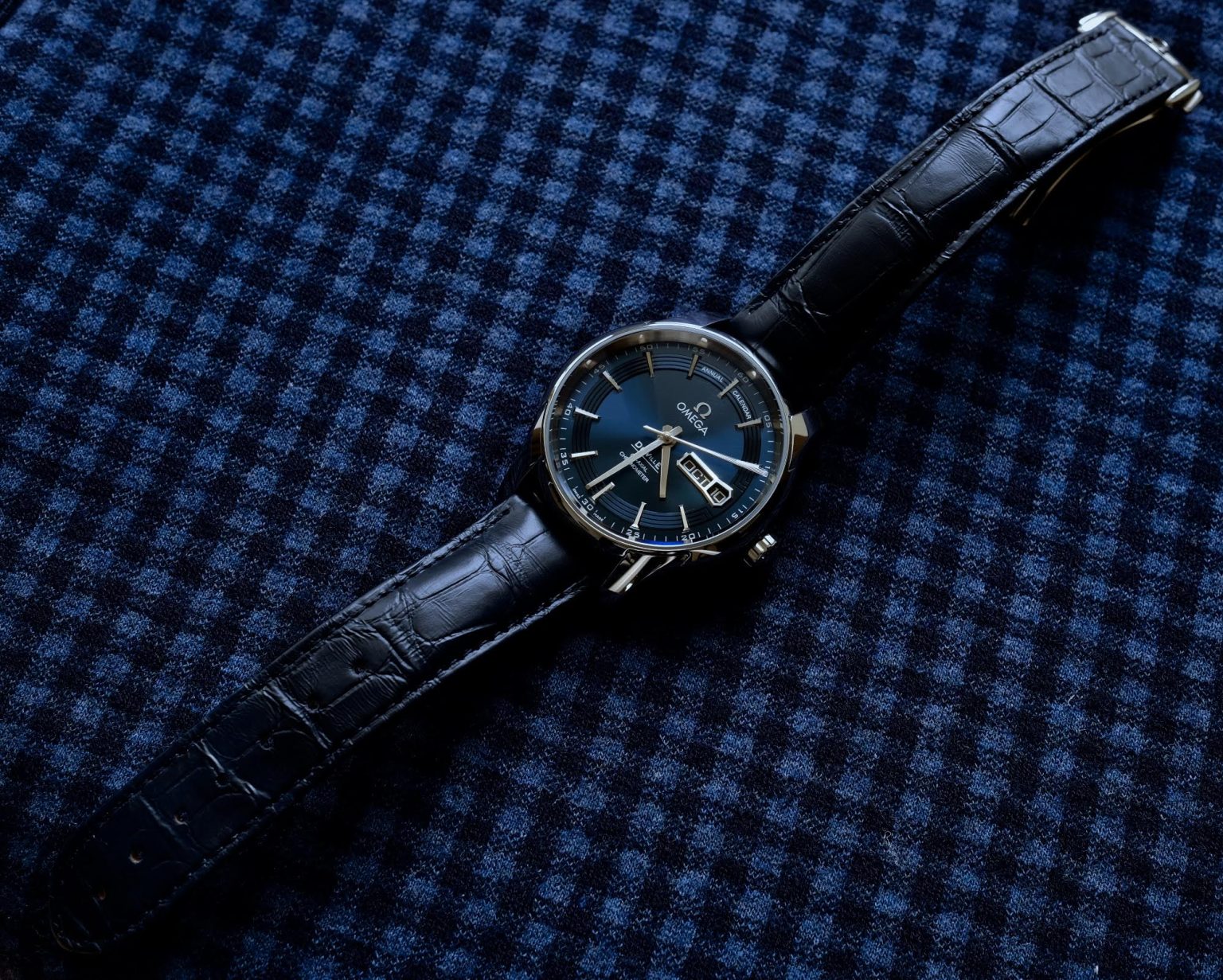 Обзор OMEGA De Ville Hour Vision Blue Annual Calendar или осень в оттенках синего цвета
